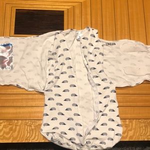 Small 3-6 month 13-18 lbs Halo sleep sack swaddle
